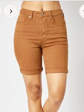 NWT Judy Blue Brown Tummy Control Bermuda Shorts